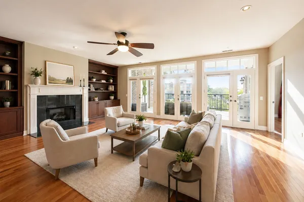 151 West Wing Street, Unit 404, Arlington Heights, IL 60005