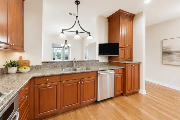 151 West Wing Street, Unit 404, Arlington Heights, IL 60005