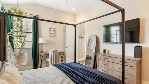 $349,000 | 404 Drennan Street, Houston, TX 77003