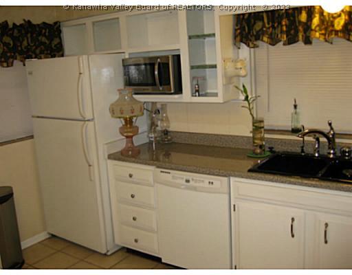 183 Rocky Step Road Scott Depot, WV 25560 - Photo 4 of 16 Kitchen.