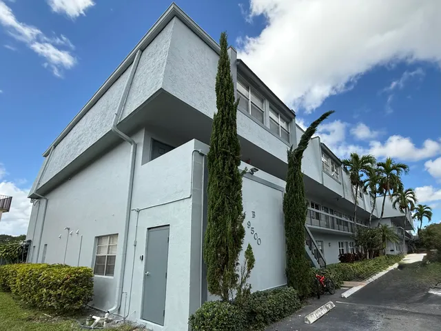 $285,000 | 9500 Southwest 3rd Street, Unit 130, Boca Raton, FL 33428