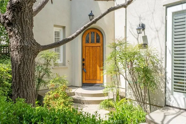 $899,900 | 27010 Carmelita Drive, Valencia, CA 91355