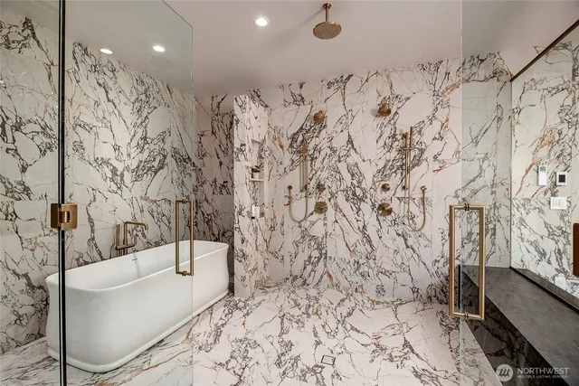 $15,980,000 | 2837 Evergreen Point Road, Medina, WA 98039