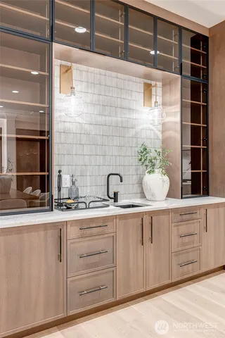 $15,980,000 | 2837 Evergreen Point Road, Medina, WA 98039