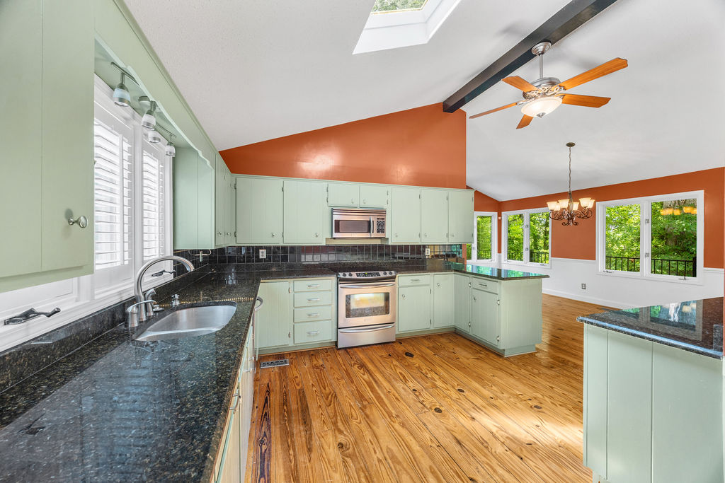 511 Shorecrest Drive Clemson, SC 29631 - Photo 13 of 50