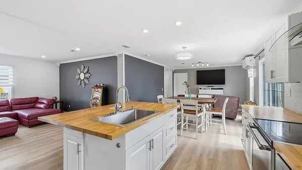 $500,000 | 5301 Southwest 29th Way, Fort Lauderdale, FL 33312