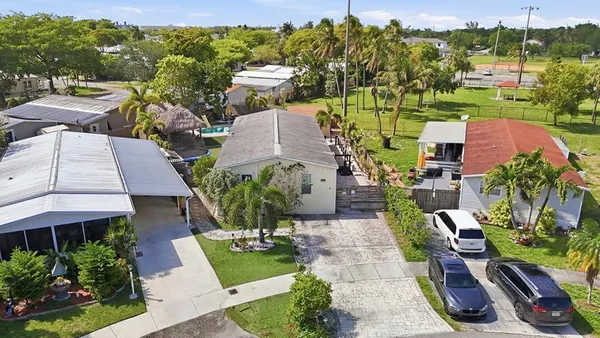 $500,000 | 5301 Southwest 29th Way, Fort Lauderdale, FL 33312