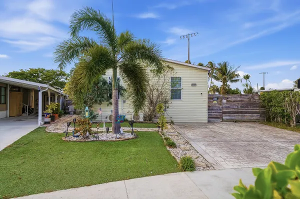 $500,000 | 5301 Southwest 29th Way, Fort Lauderdale, FL 33312