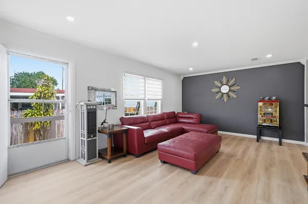 $500,000 | 5301 Southwest 29th Way, Fort Lauderdale, FL 33312