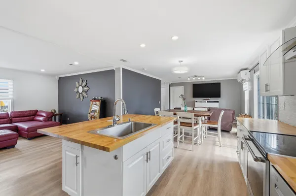 $500,000 | 5301 Southwest 29th Way, Fort Lauderdale, FL 33312