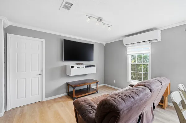 $500,000 | 5301 Southwest 29th Way, Fort Lauderdale, FL 33312