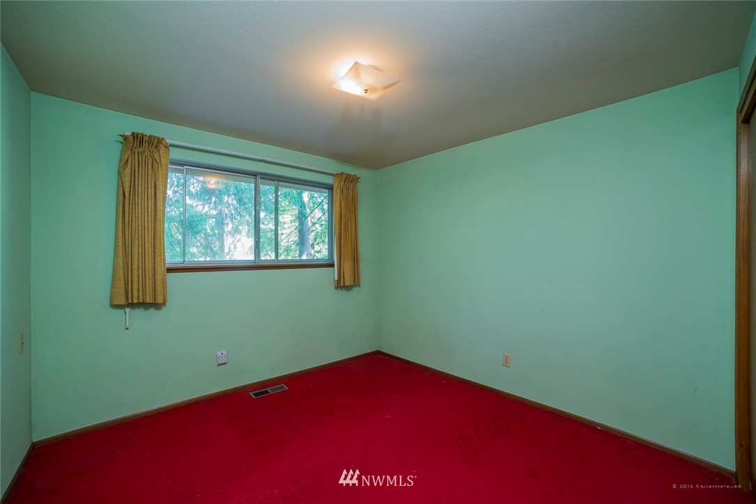 6130 Norma Beach Road Edmonds, WA 98026 - Photo 12 of 22 Gallery Image 12
