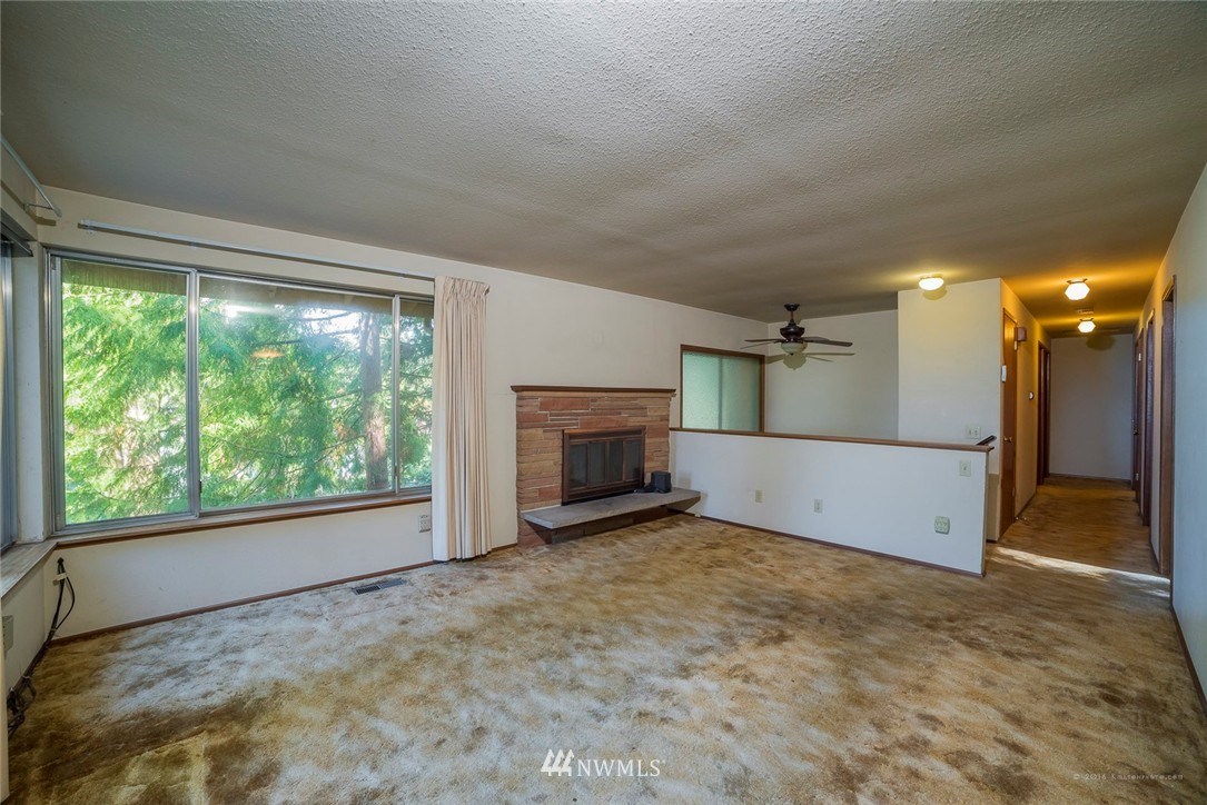 6130 Norma Beach Road Edmonds, WA 98026 - Photo 3 of 22 Gallery Image 3
