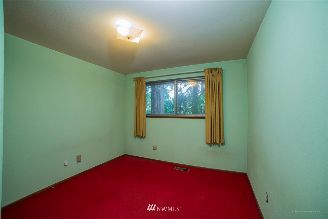 6130 Norma Beach Road Edmonds, WA 98026 - Photo 10 of 22 Gallery Image 10