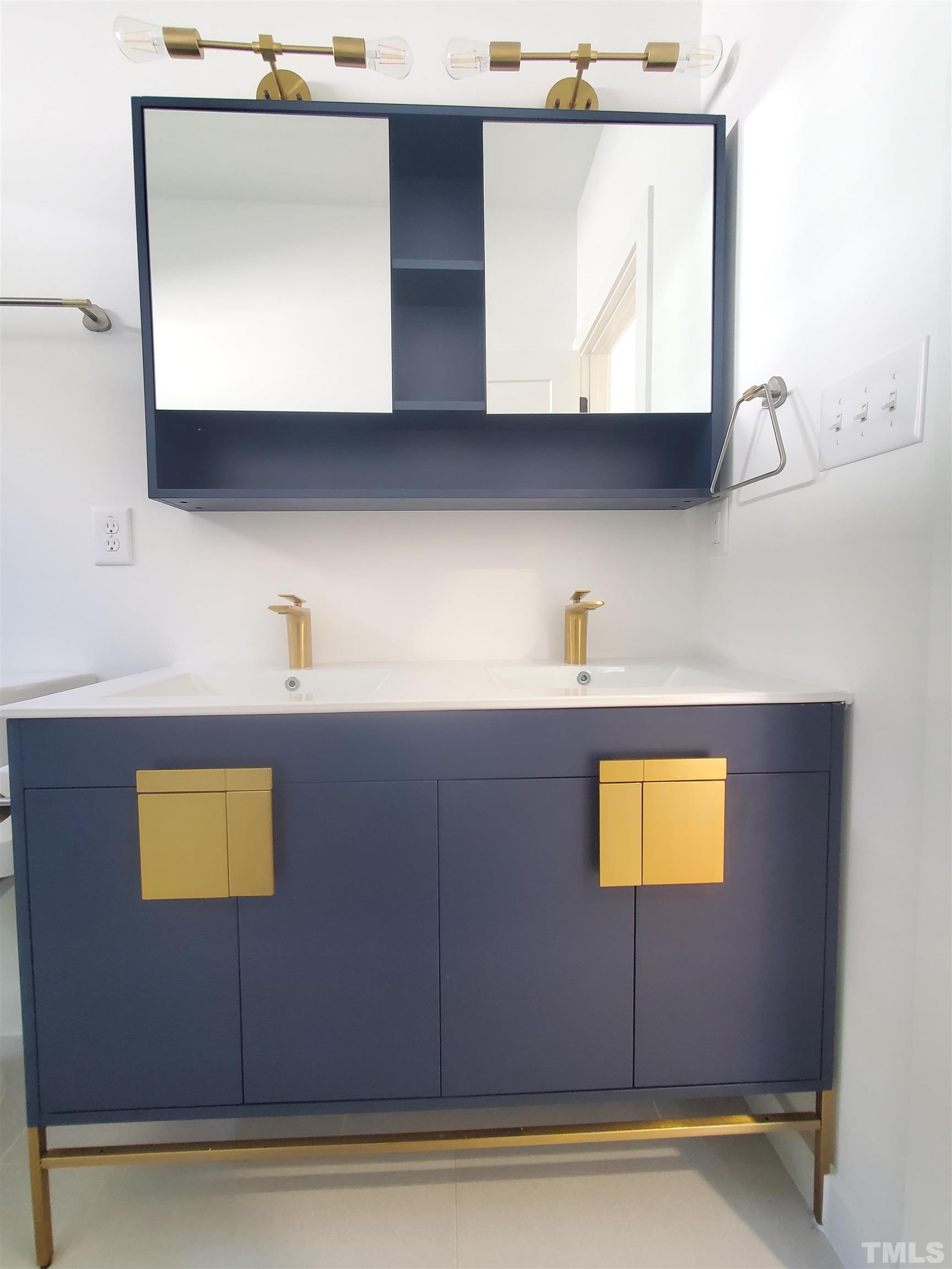 221 Bledsoe Avenue Raleigh, NC 27601 - Photo 11 of 28