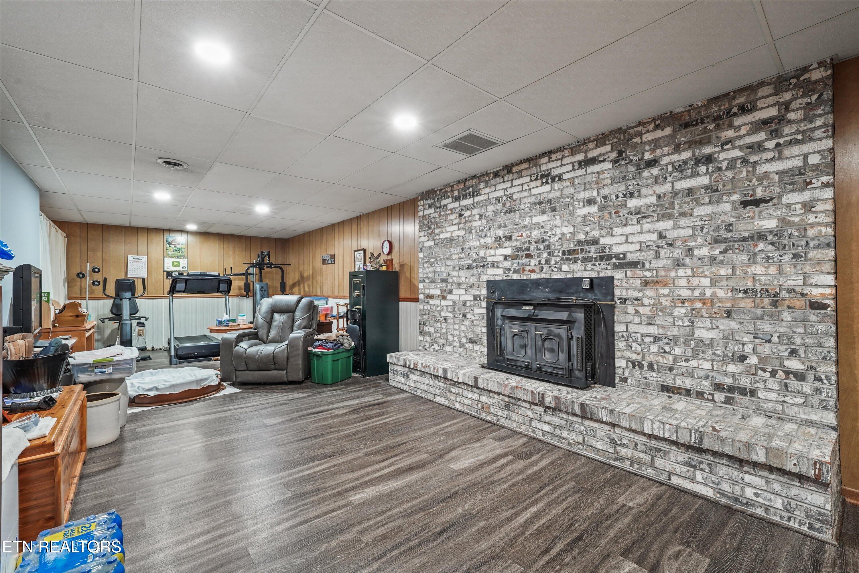 8120 Bell Road Knoxville, TN 37938 - Photo 26 of 44 BASEMENT: GREAT ROOM