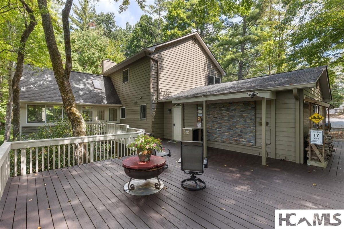 341 Trays Island Road Sapphire, NC 28774 - Photo 36 of 64 Gallery Image 36