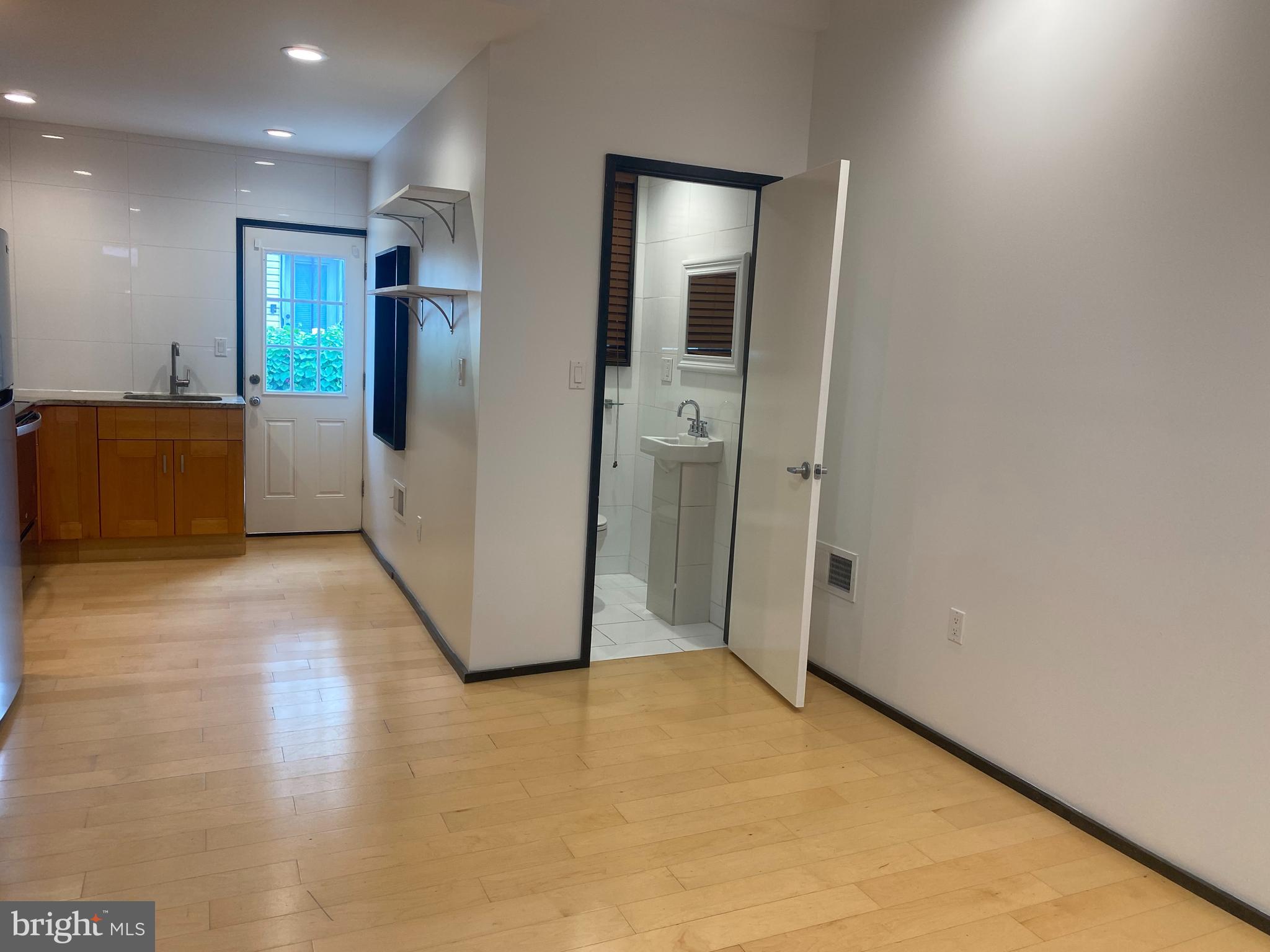 2641 Tulip Street Philadelphia, PA 19125 - Photo 7 of 37