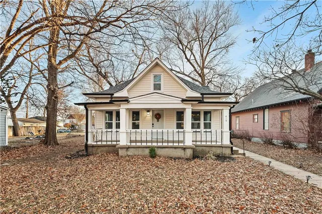 $379,950 | 419 Kearney Street, Manhattan, KS 66502
