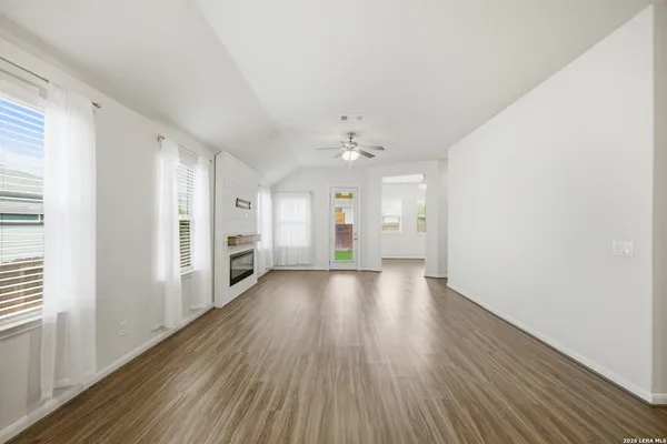 $2,200 | 6572 Mason Valley, Schertz, TX 78108