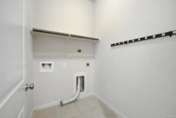 $2,200 | 6572 Mason Valley, Schertz, TX 78108