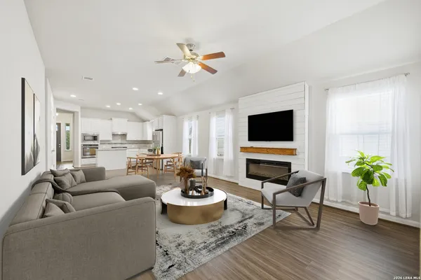 $2,200 | 6572 Mason Valley, Schertz, TX 78108