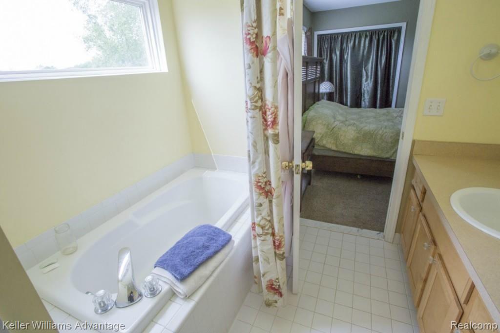 4976 Crandall Road Howell, MI 48855 - Photo 13 of 48 12_Crandall_4976.jpg