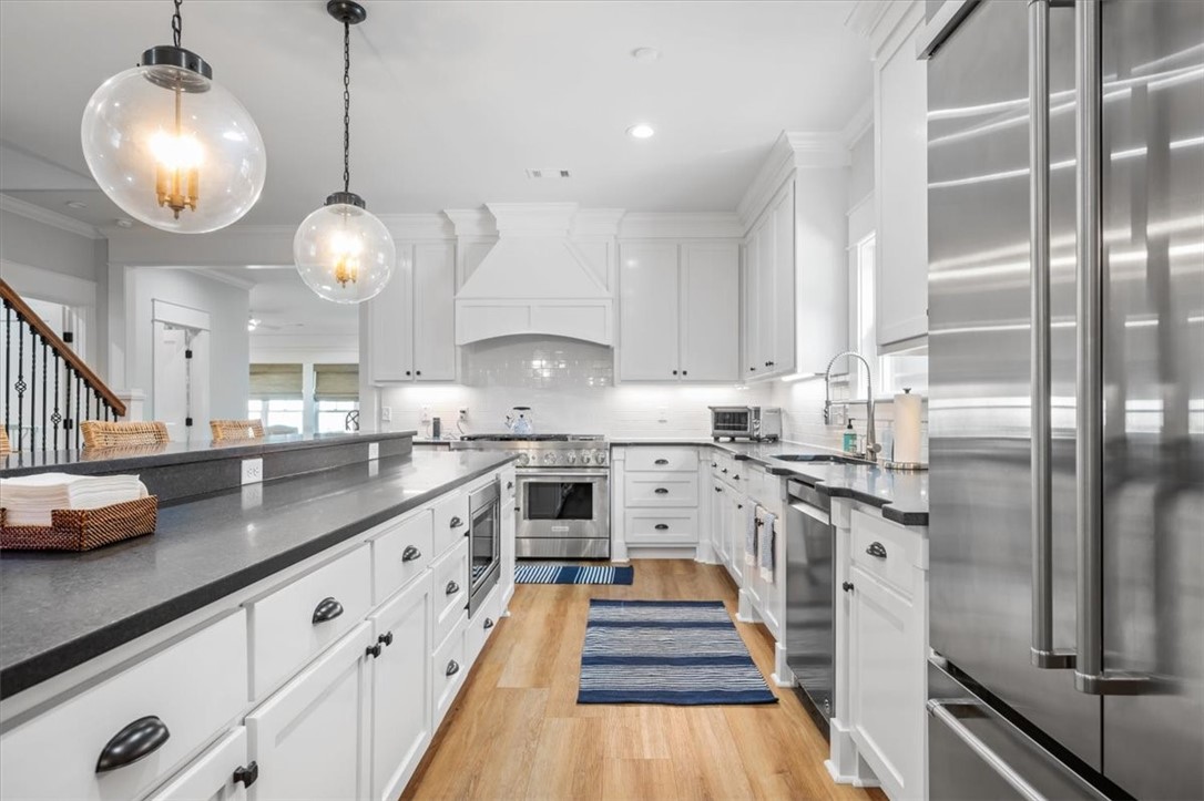 409 Kelsall Avenue St. Simons Island, GA 31522 - Photo 13 of 54