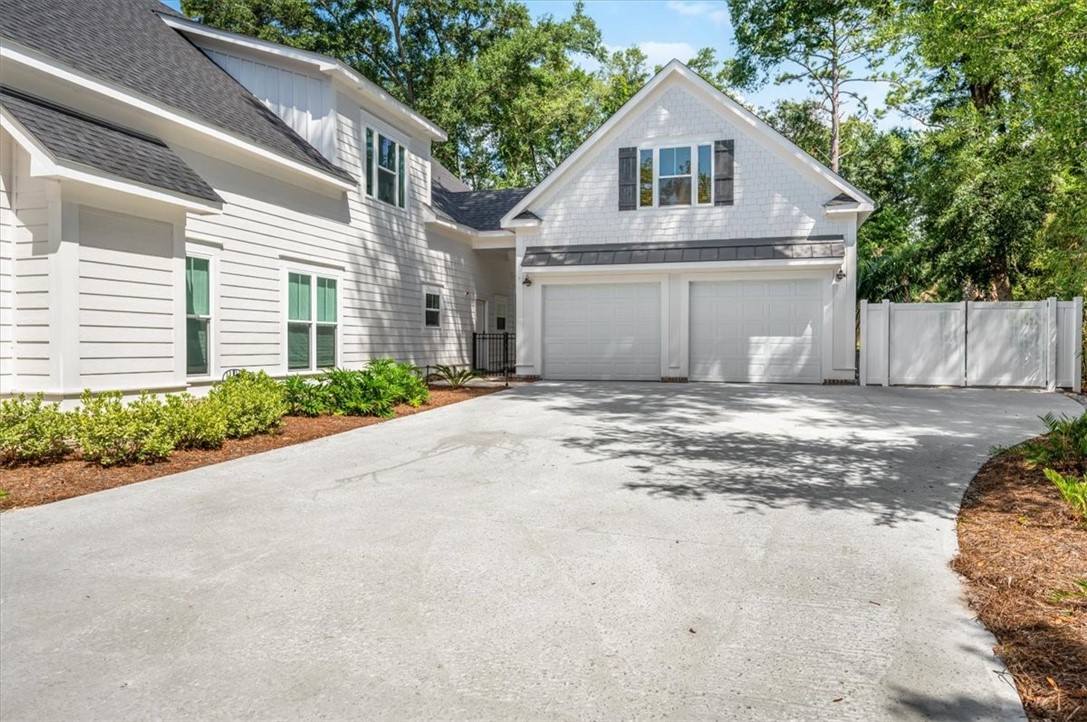 409 Kelsall Avenue St. Simons Island, GA 31522 - Photo 4 of 54