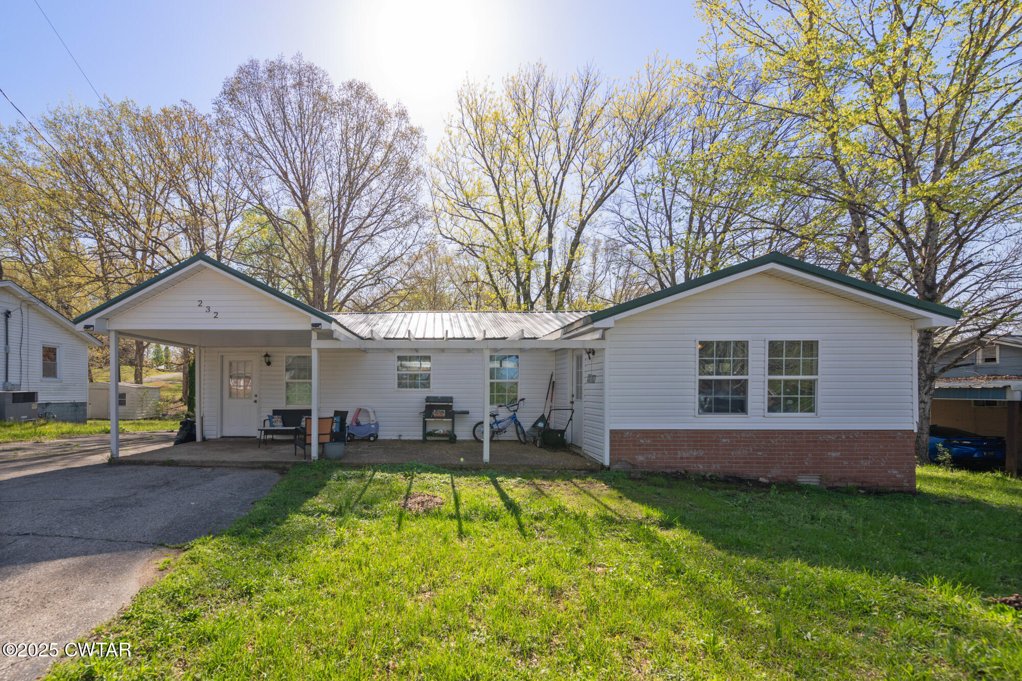232 Camden Road Parsons, TN 38363 - Photo 1 of 21 DSC_2033