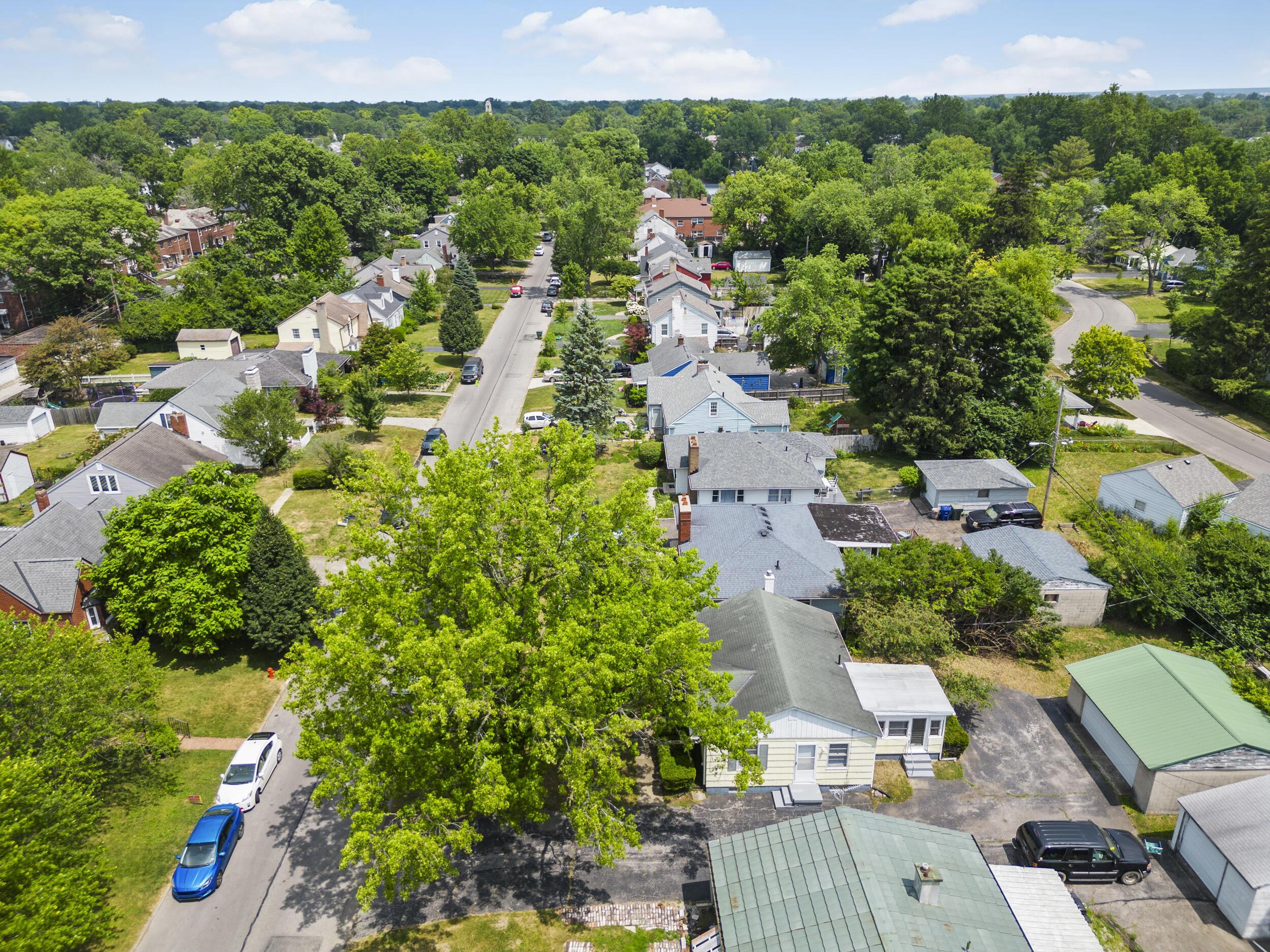 860 South Broadleigh Road Columbus, OH 43209 - Photo 26 of 30 27_drone 02