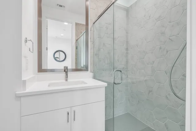 $699,000 | 2505 Bluebonnet Lane, Unit 5, Austin, TX 78704