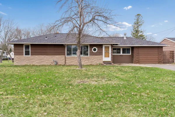 $335,000 | 1961 Adolphus Street, Maplewood, MN 55117