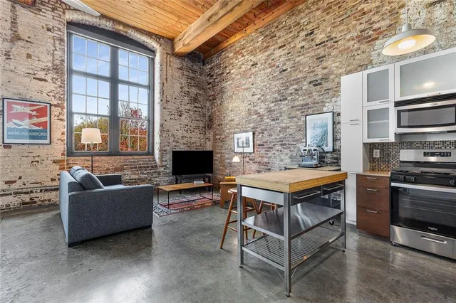 $295,000 | 170 Boulevard Southeast, Unit H301, Atlanta, GA 30312