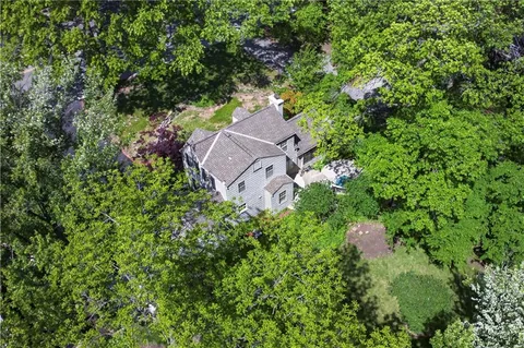 $500,000 | 3701 Shawnee Mission Parkway, Fairway, KS 66205