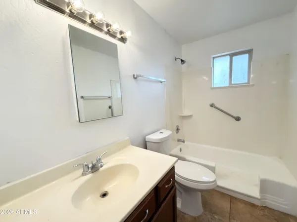 $1,250 | 512 North Valley Drive, Unit 1, Apache Junction, AZ 85120