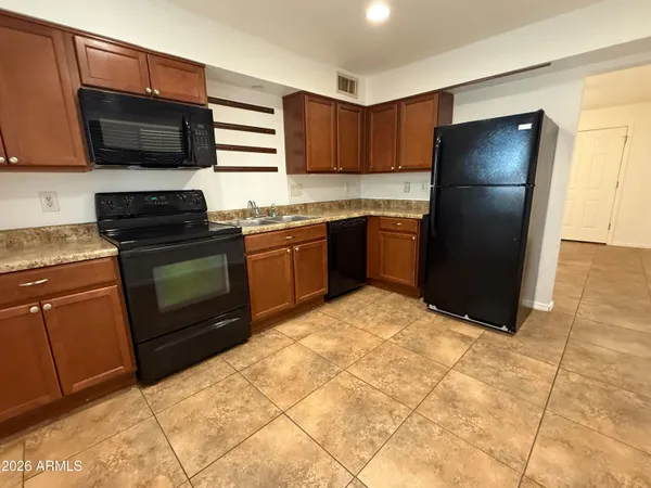 $1,250 | 512 North Valley Drive, Unit 1, Apache Junction, AZ 85120