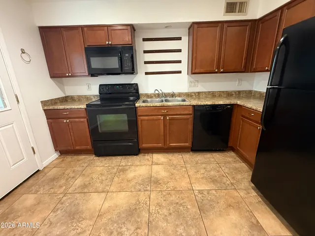 $1,250 | 512 North Valley Drive, Unit 1, Apache Junction, AZ 85120