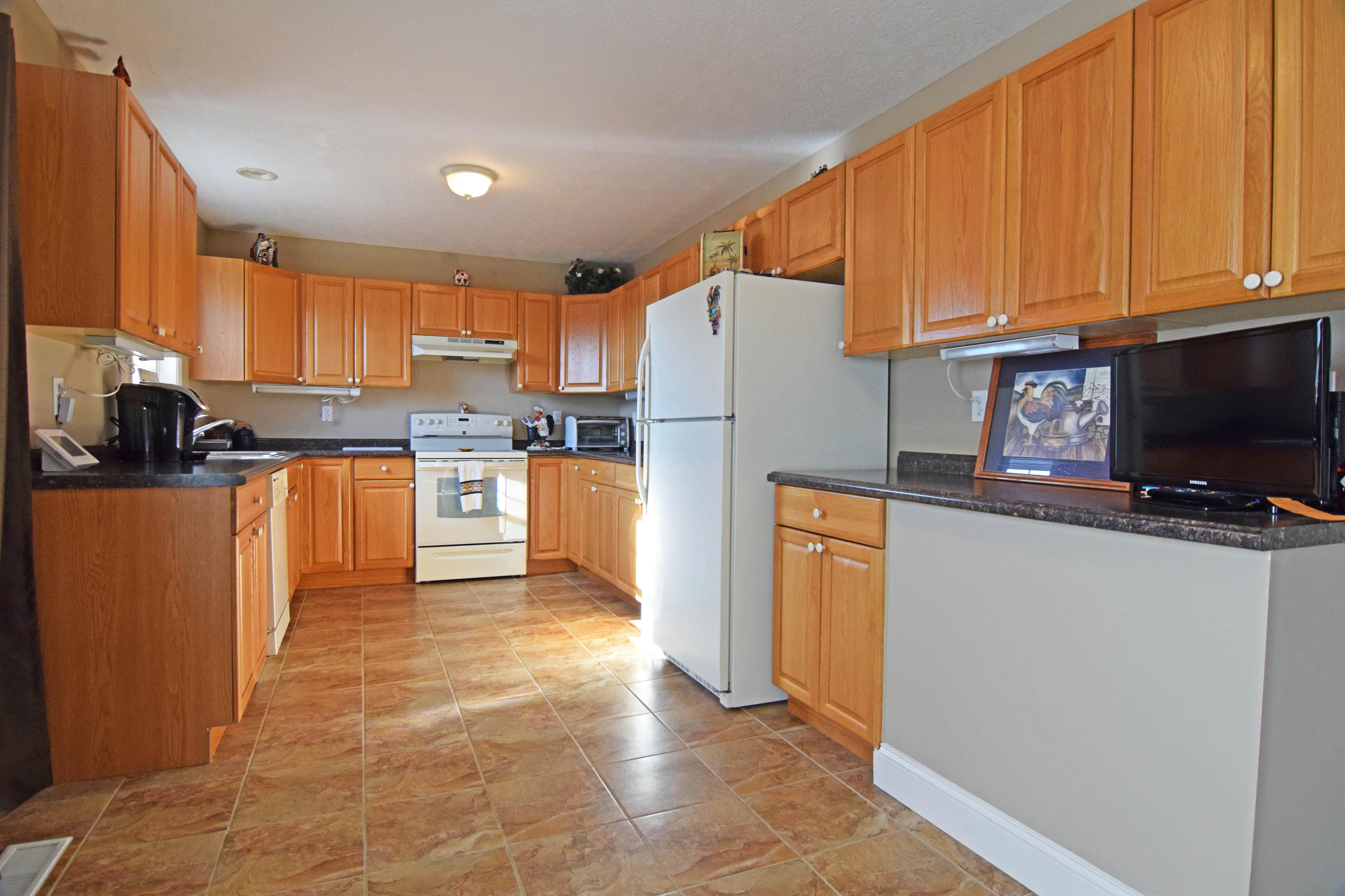1452 Ridge Road Caryville, TN 37714 - Photo 3 of 8 Kitchen