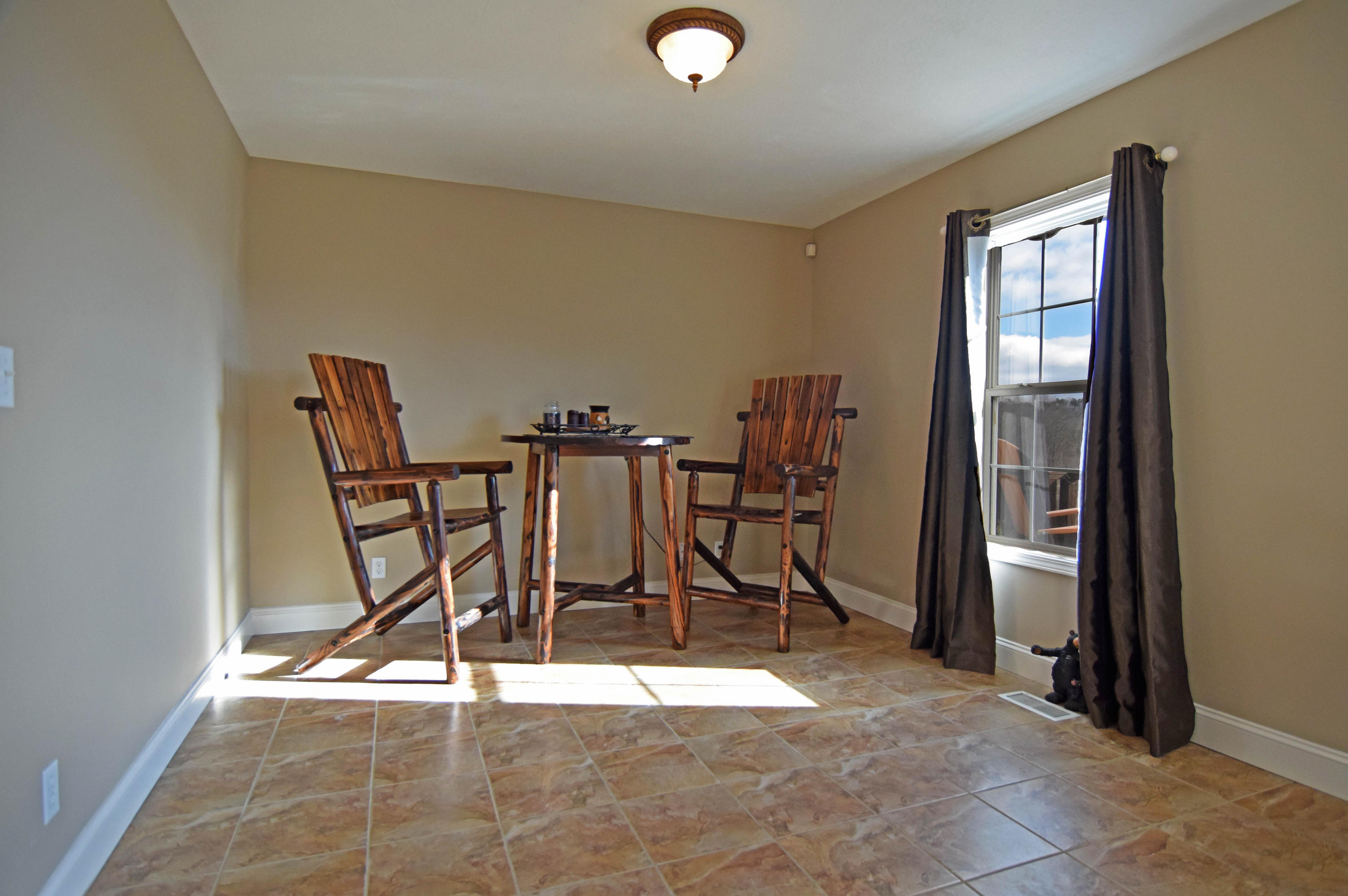 1452 Ridge Road Caryville, TN 37714 - Photo 4 of 8 Dining