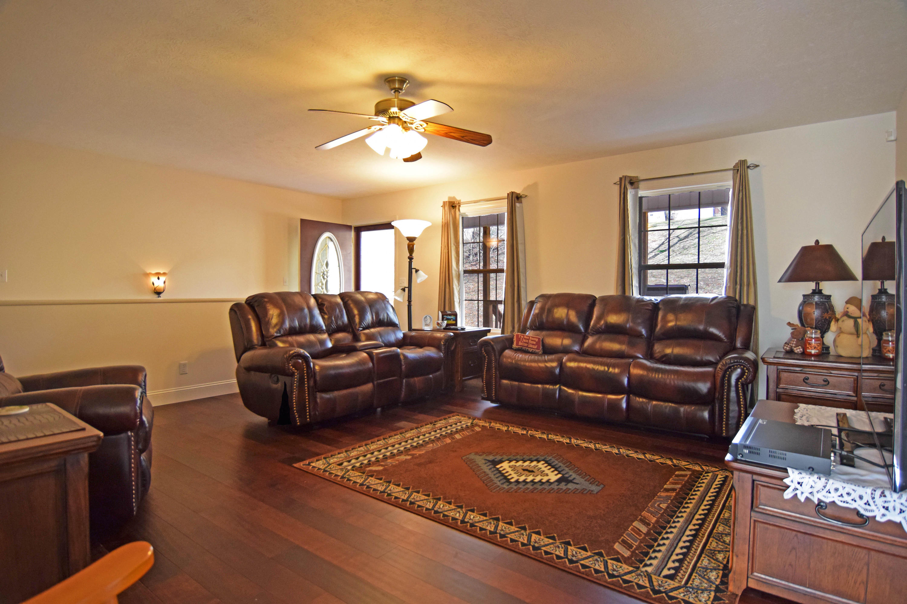 1452 Ridge Road Caryville, TN 37714 - Photo 7 of 8 LivingRoom