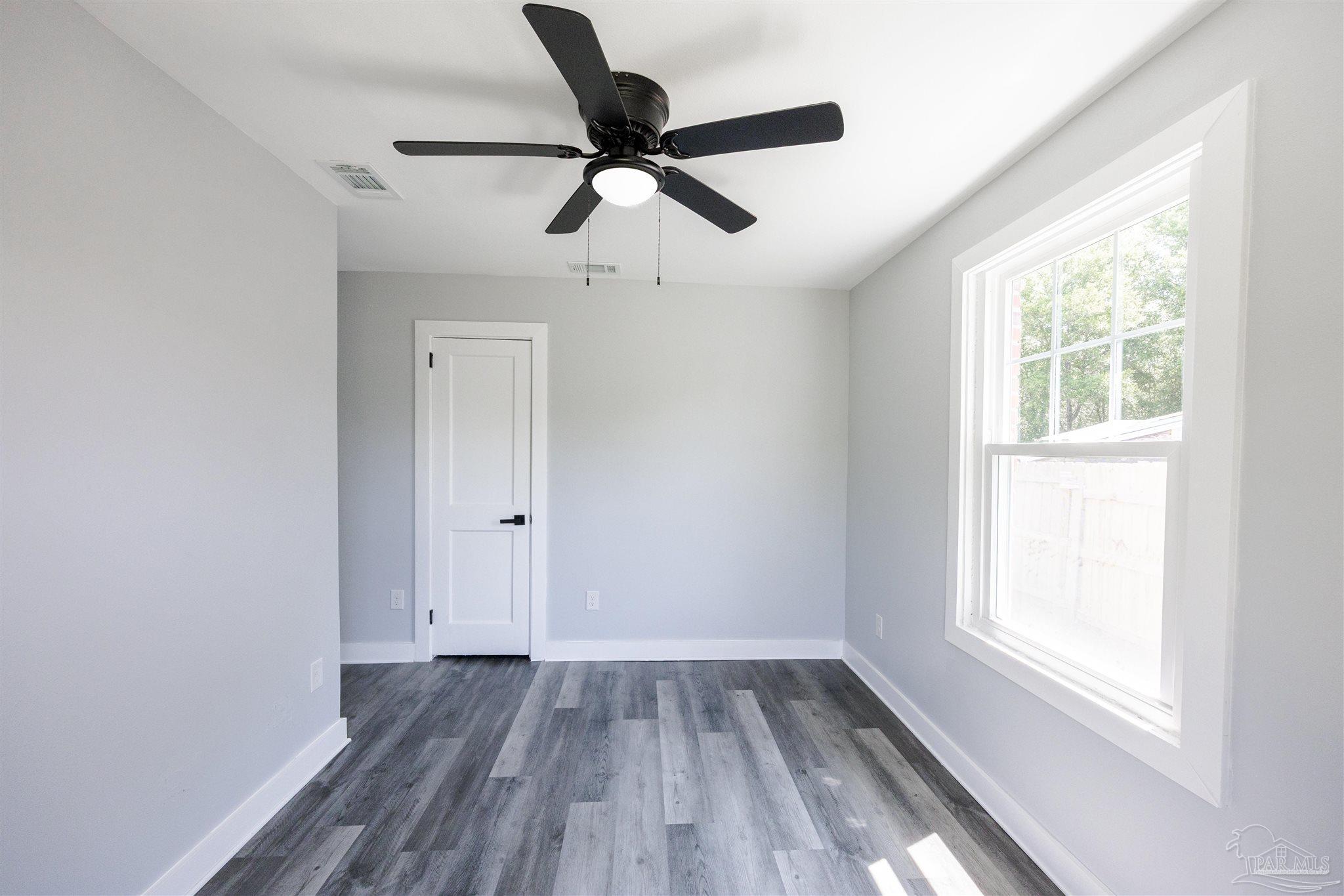 402 Rue Max Street Pensacola, FL 32507 - Photo 15 of 26