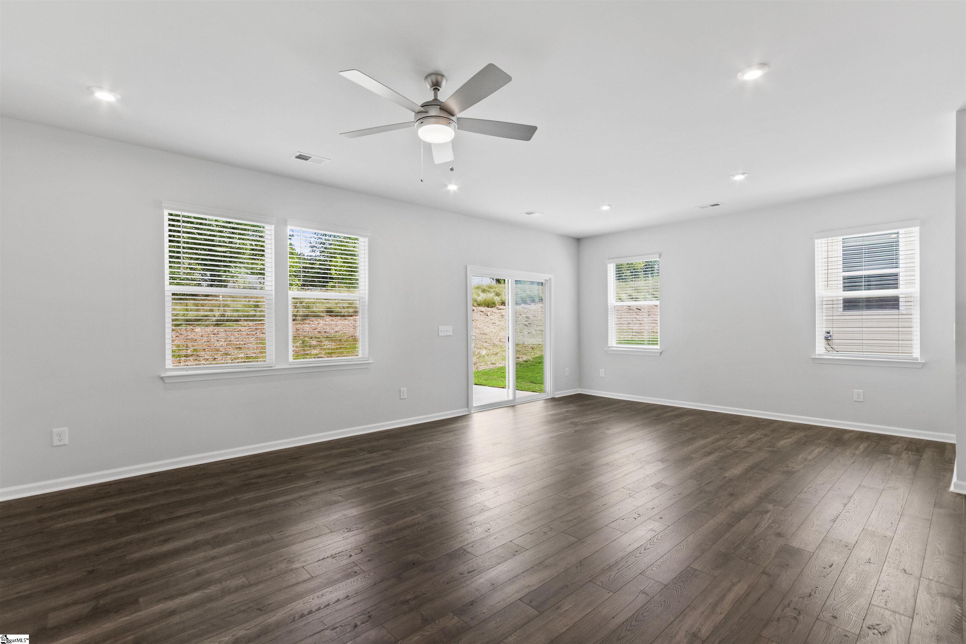 105 Harling Court Fountain Inn, SC 29644 - Photo 3 of 26