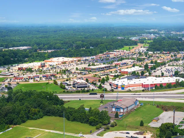 $450,000 | 77 Casey Jones Lane, Jackson, TN 38305