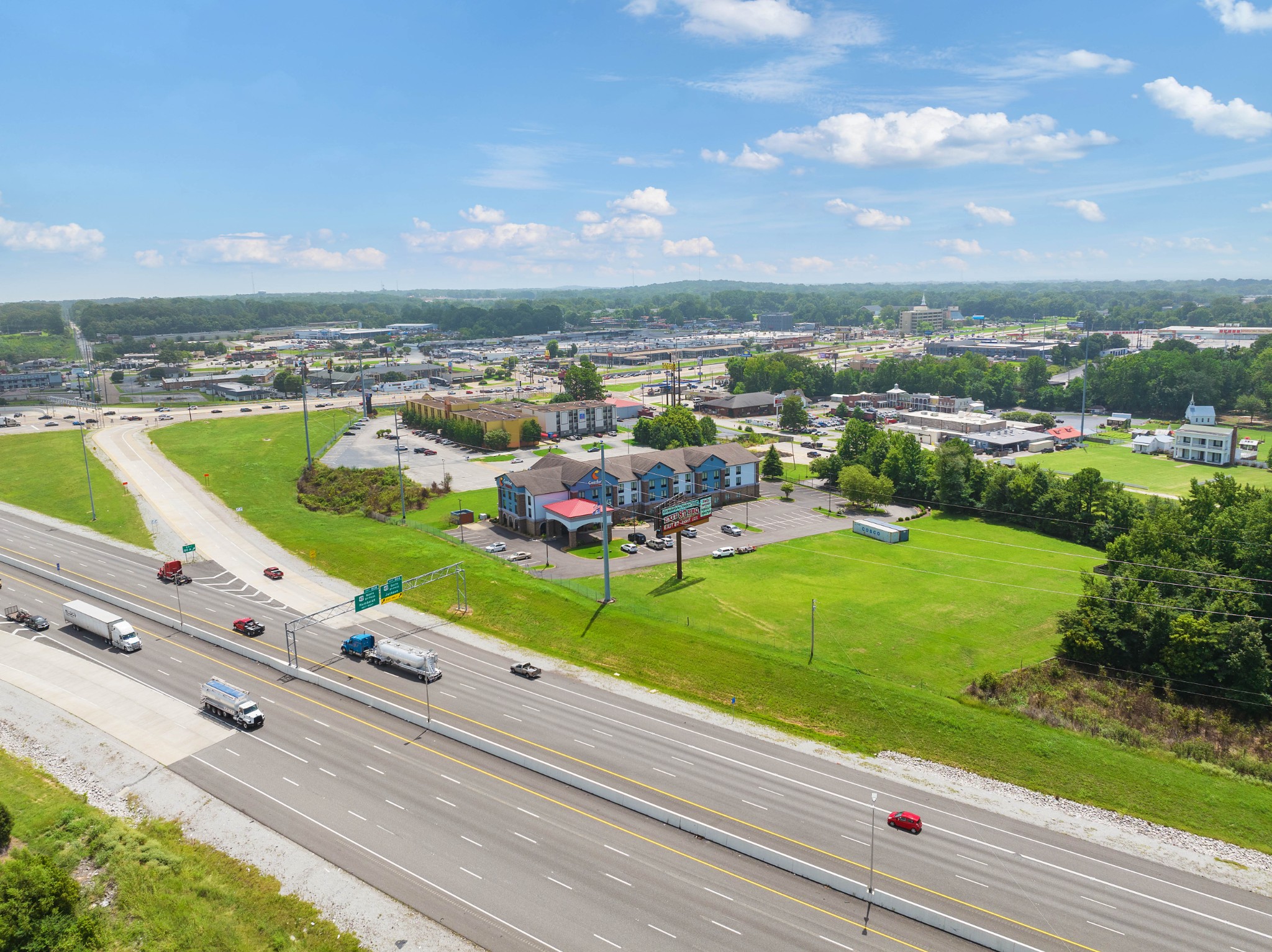 77 Casey Jones Lane Jackson, TN 38305 - Photo 10 of 13