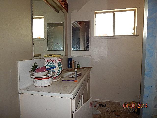 3512 West Normal Avenue Fresno, CA 93722 - Photo 7 of 14