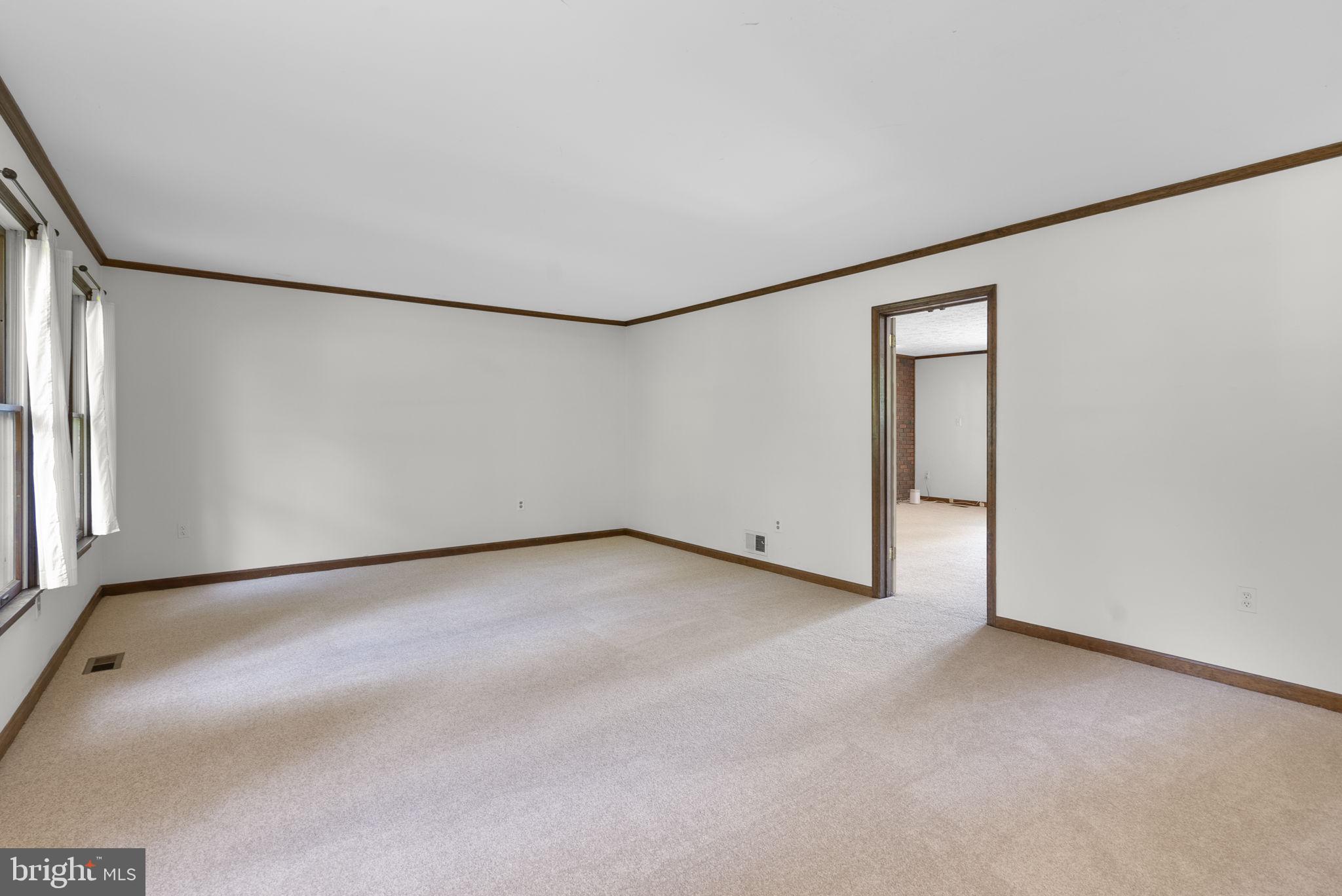 15220 Redgate Drive Silver Spring, MD 20905 - Photo 8 of 65