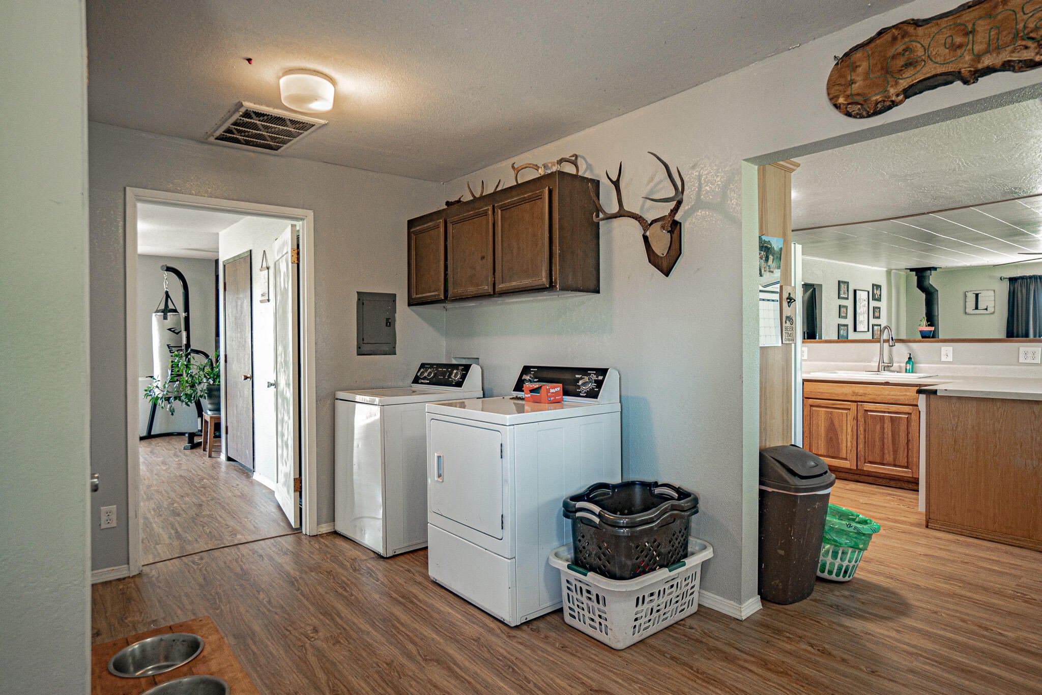 444 East Dutton Road Eagle Point, OR 97524 - Photo 14 of 40 Main House Laundry