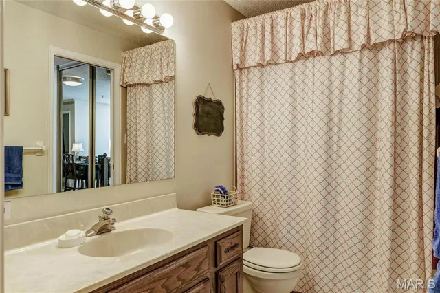 $2,200 | 1940 Meadowtree Lane, Unit 1, Kirkwood, MO 63122