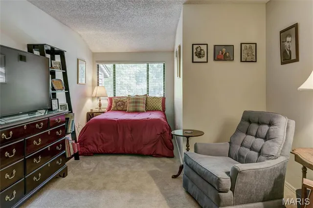 $2,200 | 1940 Meadowtree Lane, Unit 1, Kirkwood, MO 63122